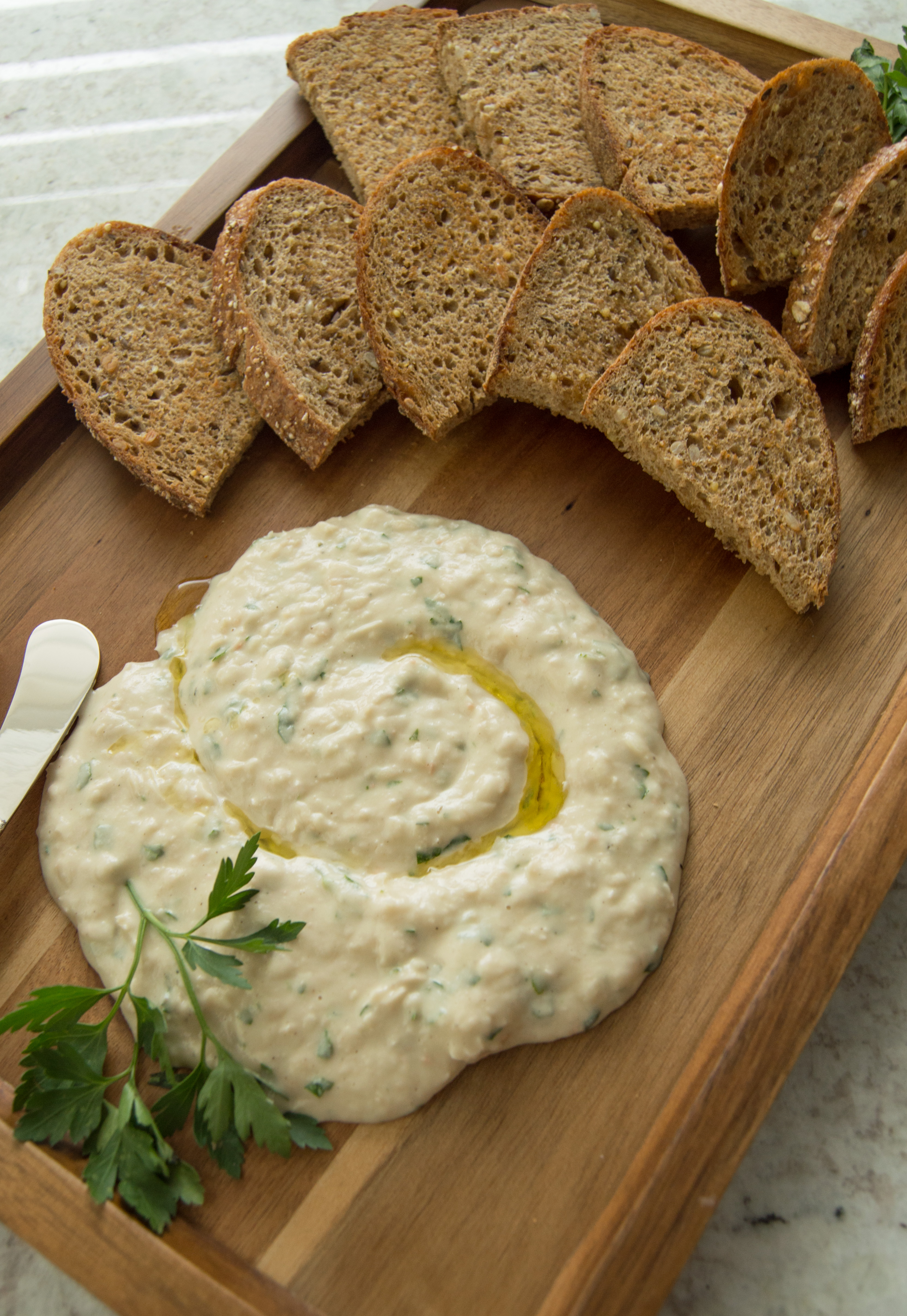 White Bean & Garlic Spread