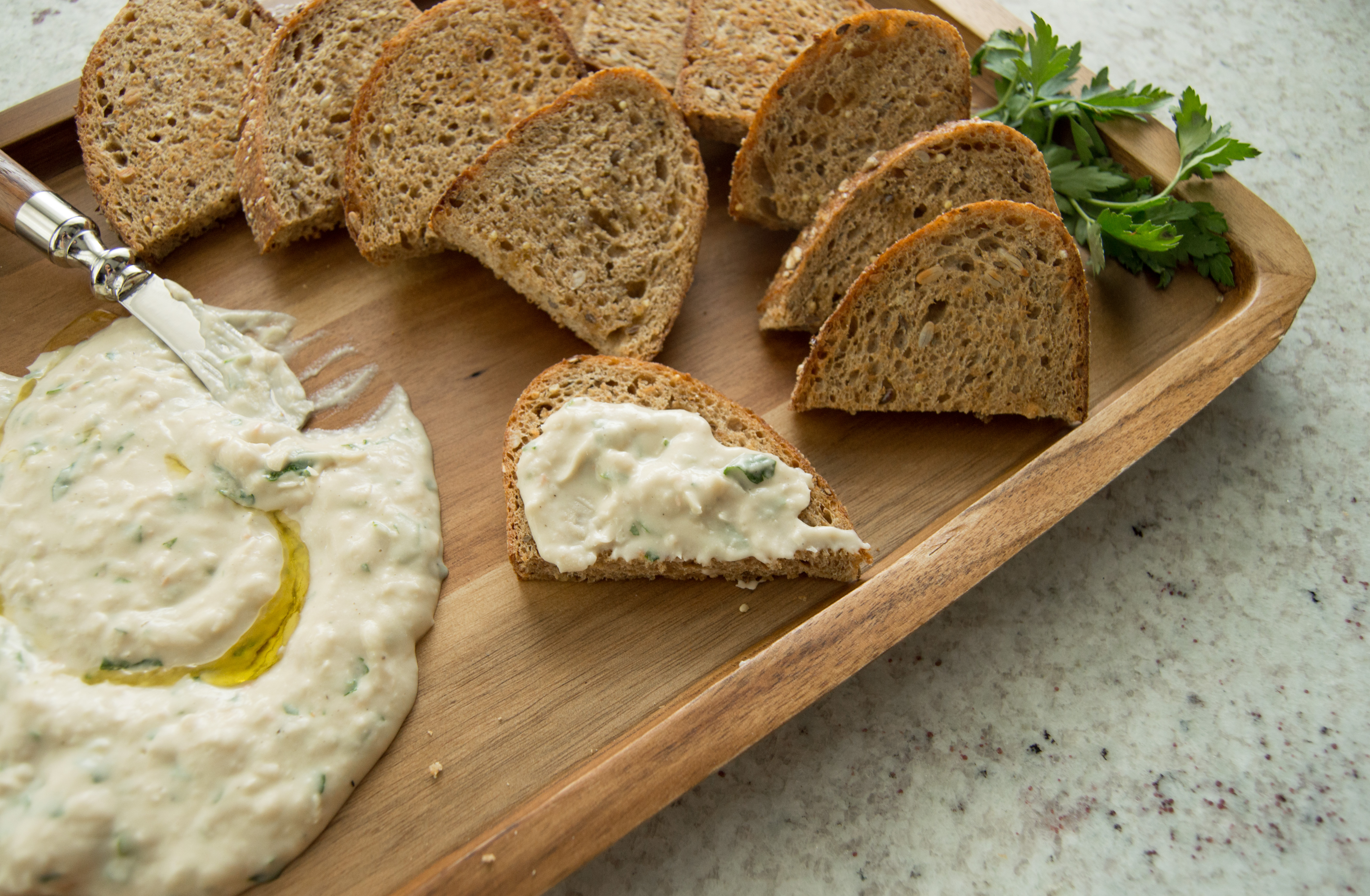 White Bean & Garlic Spread