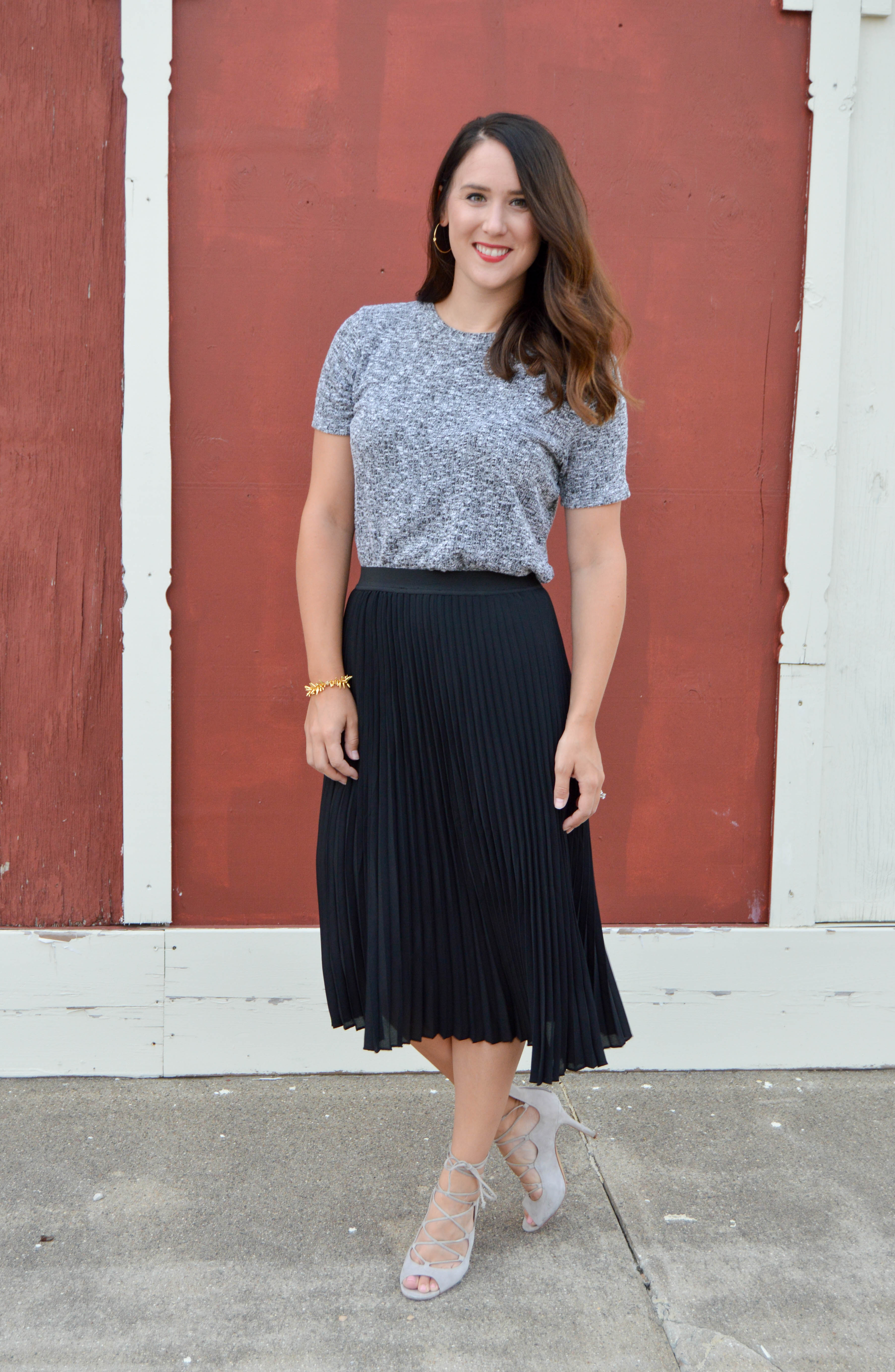 black pleated midi skirt - women's fall fashion